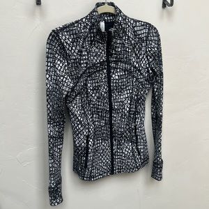 Black and white Lululemon Define jacket size 6